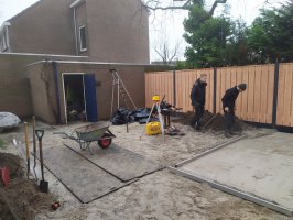 Aanleg achtertuin cortenstaal / buitenkeuken / schutting Fransebaan Eindhoven