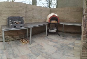 Aanleg achtertuin cortenstaal / buitenkeuken / schutting Fransebaan Eindhoven