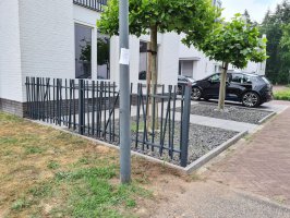 Hekwerk montage met aanplanten