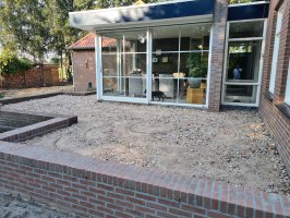 Aanleg achtertuin / bestrating Borkel en Schaft