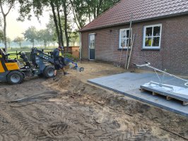 Aanleg achtertuin / bestrating Borkel en Schaft
