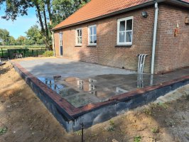 Aanleg achtertuin / bestrating Borkel en Schaft