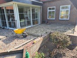 Aanleg achtertuin / bestrating Borkel en Schaft