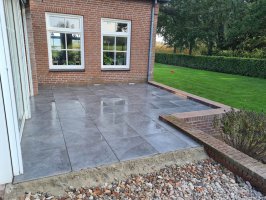 Aanleg achtertuin / bestrating Borkel en Schaft