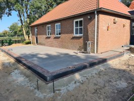 Aanleg achtertuin / bestrating Borkel en Schaft
