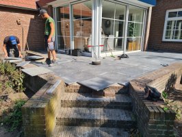 Aanleg achtertuin / bestrating Borkel en Schaft