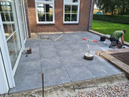 Aanleg achtertuin / bestrating Borkel en Schaft