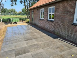 Aanleg achtertuin / bestrating Borkel en Schaft