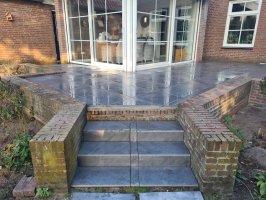 Aanleg achtertuin / bestrating Borkel en Schaft
