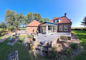 Aanleg achtertuin / bestrating Borkel en Schaft