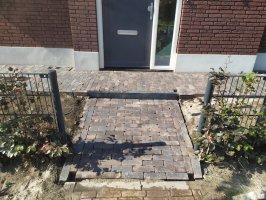 Keramische tegels icm gebakken klinkers Dommelen