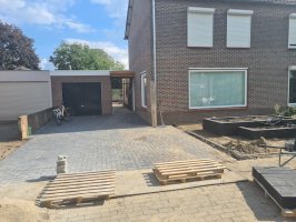 Aanleg voor en achtertuin Westerhoven