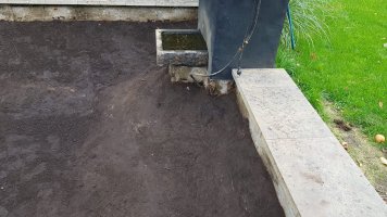 Aanleg bestrating en vijver Bergeijk